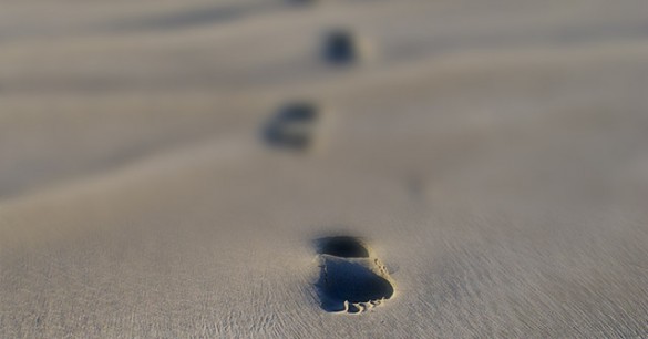 foot-prints-sand